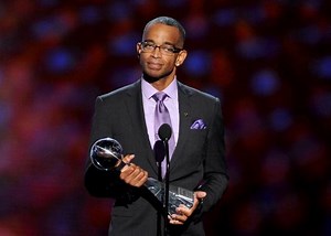 ESPN Anchor Stuart Scott Dies of Cancer at 49