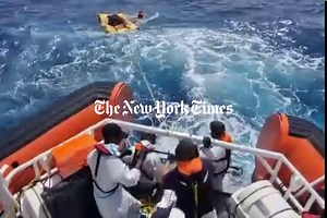 21 Migrants Missing at Sea as Boat Capsizes in Rough Seas Off Italy