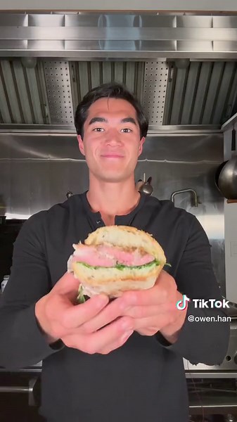 Tomahawk sammie #tomahawk #sandwich #champagne