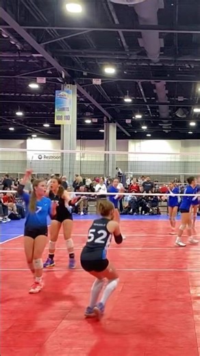 There praying for our down fall #libros #volleyball