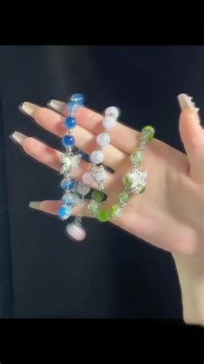 Walang babae ay maaaring tanggihan ng isang paruparo bracelet, maaaring siya ay masaya araw-araw