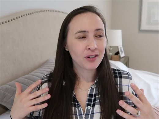 How does it REALLY Feel to Give Birth on an EPIDURAL VS. NATURAL!-3