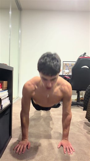 6200 reps in one month… use common sense, and think about what this’ll do to your body… #consistencycompounds #workout #hometraining #homeworkout #fitness