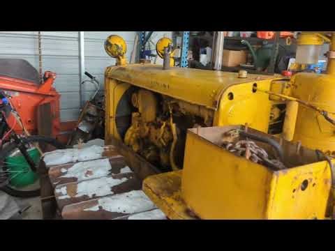 Caterpillar D2 Cold Start And Snow Cruze at 1°!