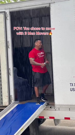 We always understand the assignment 💪🏼 #TexasMovers #MovingToTexas #FloridaMovers #MoversinTexas #TexasPackingService #DallasMovers #AustinMovers #RoundRockMovers #SanAntonioMovers #TheWoodlandsMovers #3MenMovers #MoveWith3Men #MovingMadeEasy #SurprisesAreForBirthdays