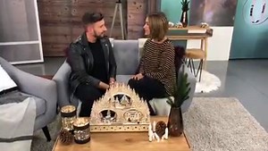 Am Donnerstag um 15:15 Uhr zeigen euch Moderatorin Arina Pirayesh und Experte Matthias Sturm Produkte, mit denen ihr euch in der dunklen Jahreszeit gemütliches Licht nach Hause holen könnt. Das darfst du nicht verpassen! 🕯 | hse.de