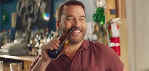 Jeremy Piven in Philly Neighborhood Comedy 'Last Call' Official Trailer | FirstShowing.net