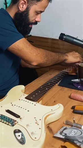 Put the strings on correctly.