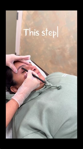 Concealing is where the brow truly comes together. Clean edges. Refined shape. Intentional beauty. This quiet step sharpens the brow, defines the shape, and elevates the entire service. It’s never rushed — because the details matter. Brows aren’t just shaped, they’re refined. The art of concealing. 📍 Bareology | Montclair, NJ Book your brow ritual ↓ #browwax #browartistnj #montclairnj #bareology #intentionalbeauty
