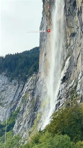 Switzerland’s Beauty Captured in Motion🇨🇭Subscribe for Daily Swiss content 🇨🇭 #travel