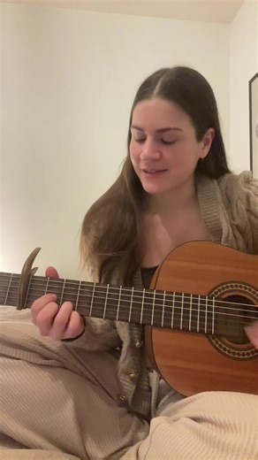 The audio is so bad but this is my Lithuanian practise today. I use Noji flashcards to learn the lyrics so songs I like 🤩 #lithuanin #learninglithuanian #dainuojam