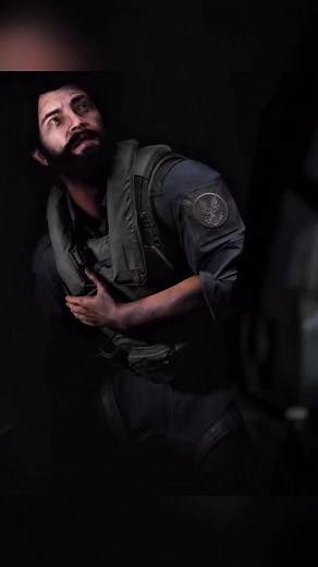 🔥 Il ne voulait pas survivre. Il voulait être digne de mourir face au Démon. ☠️ ⚔️ Escharum était un Brute légendaire, vétéran du Covenant. Quand l’alliance covenant s’est effondrée, il a suivi Atriox, le chef rebelle qui a fondé les Parias — des guerriers bannis, plus sauvages et plus libres que jamais. 🩸 Après la disparition d’Atriox, Escharum a pris le commandement. Vieillissant, rongé par la maladie, il savait que sa fin approchait. Mais il voulait une mort digne des anciens, tomber au com