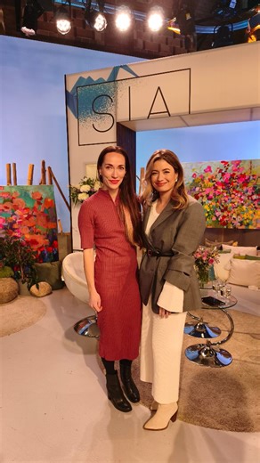 Simona Vojteskova | Artist on Instagram: "Thank you for the invitation to Czech Television and to the show Sama doma. #dreamscometrue"