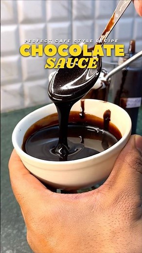🍫😍 Cafe style chocolate sauce recipe 😍 #chocolate #sauce #syrup #homemade #cafestyle #ytshorts