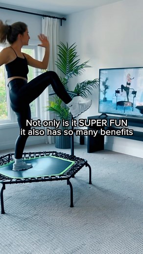 My mind was 🤯 when I finally realized how fun fitness can be with mini trampoline workouts 😍 If you agree drop your favourite emoji below ⬇️ #minitrampoline #minitrampolineworkout #reboundingfitness #reboundingworkout #funworkout #funfitness #funcardio #cardiodance | Jump&Jacked