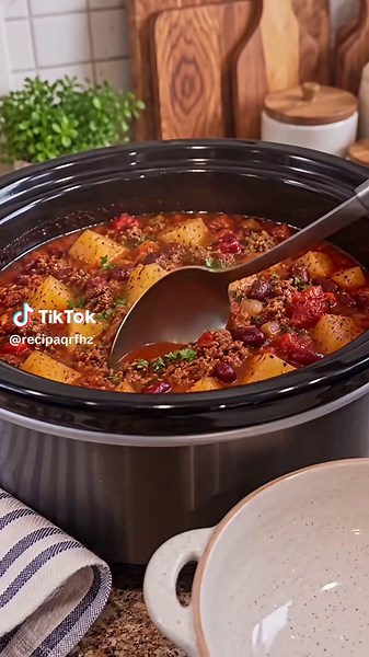Slow Cooker Ground Beef Potato and Bean Stew Recipe