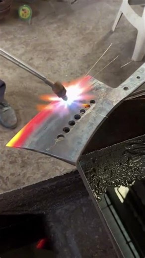 Heat the tip of the knife using a welding torch to make it quicker and cool it with water. #shorts