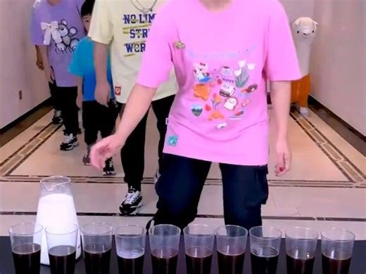 变色大挑战，太好玩了，赶紧叫小伙伴们玩起来！