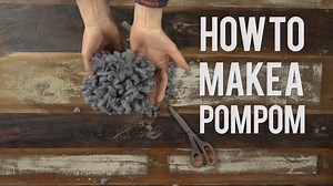 This fun and nifty yarn hack shows you how to make a pom-pom with yarn the simple way! Want to make this yarn pom-pom for hats? Then you'll LOVE these 10 FREE knitted hat patterns: bit.ly/1UEHM2K | Knitting Daily