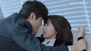 6.1K views · 148 reactions | Alien girlfriend tried every means to get close to the professor, but was molested by him instead 外星女友千方百计接近教授，却反被教授扑倒 | 一起追剧吧 | Facebook