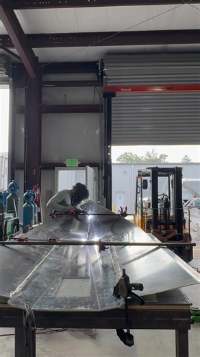 Here’s a look back at the process of building our jet boat from the ground up! From planning and parts to long days of hard work, every step was worth it. Watching it come together piece by piece was an awesome experience! 😎 #FortWaltonBeach #DestinFL #DestinBoating #SantaRosaBeach #BoatWelding | Weldon Marine Fab Works