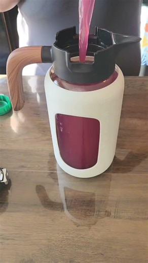 𝗔𝗺𝗮𝘇𝗼𝗻 𝗩𝗶𝗻𝗲 𝟴𝟰𝗼𝘇 𝗚𝗹𝗮𝘀𝘀 𝗣𝗶𝘁𝗰𝗵𝗲𝗿 𝘄𝗶𝘁𝗵 𝗙𝗶𝗹𝘁𝗲𝗿 𝗟𝗶𝗱 I received