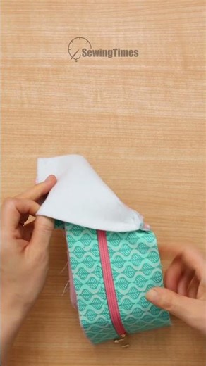 Vanity Pouch Sewing Tutorial - Check the original video! https://youtu.be/vxTgzecUREU