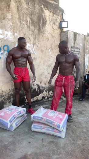 Ciment Dangote c’est pour les garçons hein !! Viens chez GGB Construction, le distributeur agréé du Ciment Dangote en Côte d’Ivoire. #gbbconstruction #dangote #dangotecement #ciment