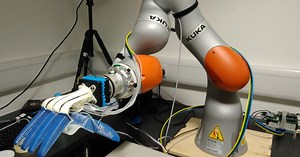 Online supermarket gets to grips with pick and pack robots