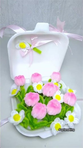 Tulip flower lunch box from Pipe Cleaner//bunga tulip dalam box dari kawat bulu
