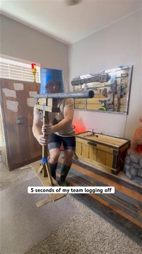 5 seconds after my team logs off I’m the only defense #rust #rustpvp #rustclips #rustraid