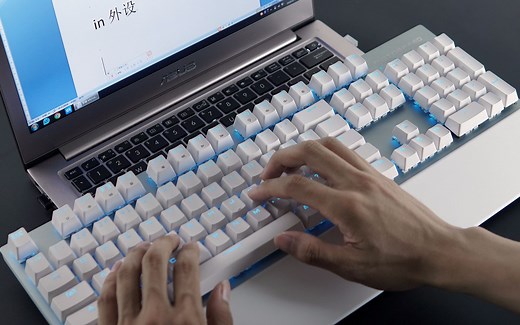 平民级2.4G无线方案机械键盘：摩豹GK89开箱