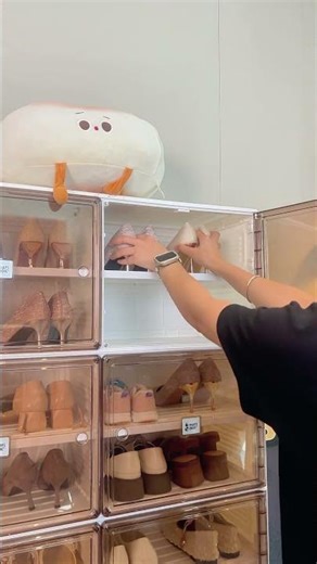 Entryway Shoe Storage That Keeps Life Simple#shoestorage #EntrywayRefresh #simpleliving #antbox