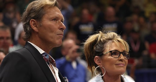 Sarah Palin Tends to NHL Boyfriend After Cancer Diagnosis