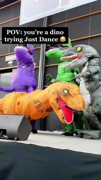 😂😂😂 — #justdance #dance #tetris #dino #cosplay #fyp