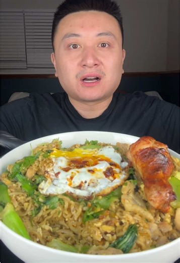 Budget Friendly Dinner 😋 @maruchan #maruchan #mukbang #homecooking #dinner #budget