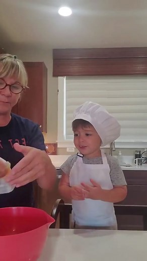 Take a minute out of your day to watch the Taste Test King go to work 👑 (ig: littlechefcade)