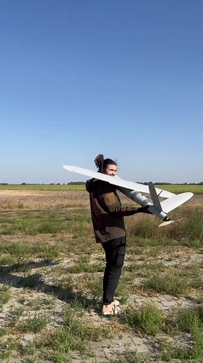 Model Aircraft Launching Techniques in Open Fields