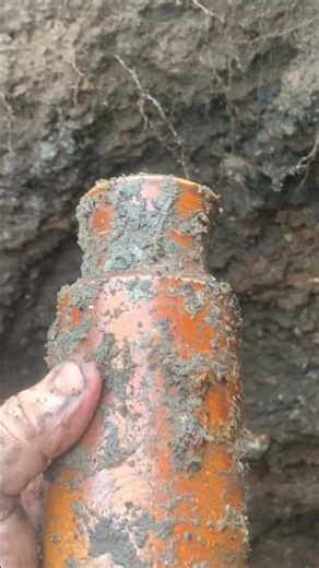 Blacking pots found Mudlarking & bottle digging Scotland