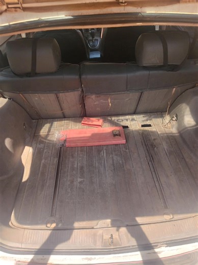 Toyota matrix 2007 boîte automatique peinture à refaire avec quelques petits problèmes à réglé, côté moteur 10/10 à 1 million 600 milles lass 44806389 | Dona services Faso