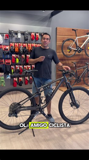 🚵‍♂️ Specialized Epic EVO 2022 – Seminova Bike extremamente versátil, leve e pronta para entregar performance tanto nas trilhas quanto nas provas 🔥 ✔️ Quadro Specialized Epic EVO ✔️ Ano 2022 ✔️ Suspensão dianteira RockShox Reba ✔️ Suspensão traseira RockShox Deluxe ✔️ Câmbio traseiro SRAM GX ✔️ Transmissão 12 velocidades 💰 R$ 19.900,00 Bike muito bem cuidada, ideal para quem busca eficiência, controle e alto desempenho 💥 📩 Chama no direct para mais informações! #specialbikes #specialbikesba