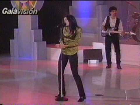 Shakira - Pies Descalzos (Siempre en Domingo, 1996)