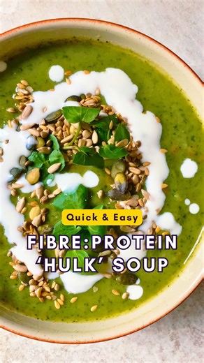 Struggling with brain fog? 🧠 In a study of ~1000 people, those who ate just over 1 serving of green leafy vegetables daily saw a slower cognitive decline compared to those who didn’t. Need some inspo? Try my watercress & lentil soup: over a third of your recommended daily fibre, 10 plant points and over 25g of protein, all in one comforting bowl, ready in less than 25 minutes. Here’s what you’ll need 👇 Ingredients (serves 4) 👩‍🍳: 1 tbsp extra virgin olive oil 1 small onion, chopped 1 stick c