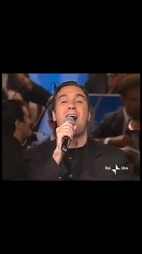 Mario merola e Francesco merola 💬 L'ultimo emigrante 🎶🎵 e non dimenticate di seguirmi #video #napoli #musica #fblifestyle | 𝐈𝐋 𝐑𝐄 𝐃𝐈 𝐍𝐀𝐏𝐎𝐋𝐈