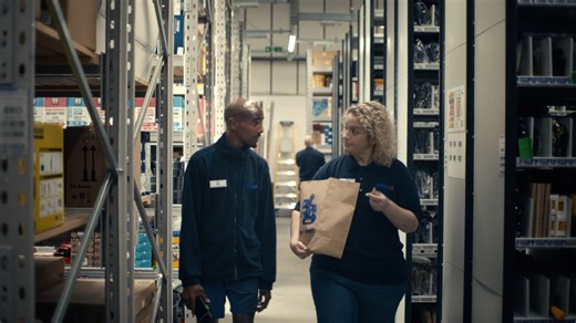 As quick as Mo Farah on the track ➡️ Delivery in as little as 20 minutes⏱️ #Screwfix #MoFarah #NewRecruit #NoStoppingYou | Screwfix