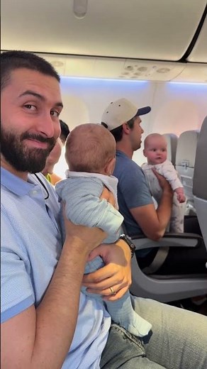 Babies share adorable mid-flight interaction inside airplane in Mexico