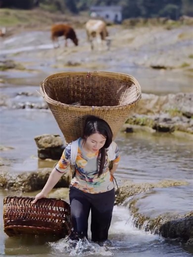 PART_1 China’s soft gold- the traditional Xiangyun Silk. #rurallifestyle #natural #chinese #crafts
