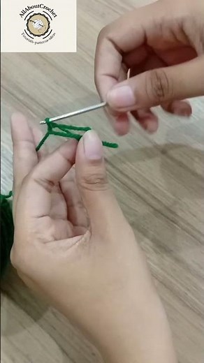 How to Make a Crochet Slip Knot | Beginner Crochet Tutorial .