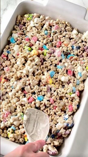 Lucky Charms Marshmallow Bars | Lucky Charms Bars | St. Patrick's Day Bars No Bake
