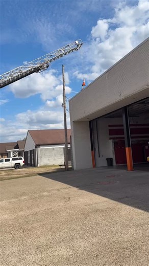 1.1K views · 11 reactions | Working on ladder movement @eone_firetrucks #firefighter #firefighters #firetruck #firetrucks #firetrucksofinstagram #firetrucksdaily #firetrucksusa | The Rescue Boss | Facebook